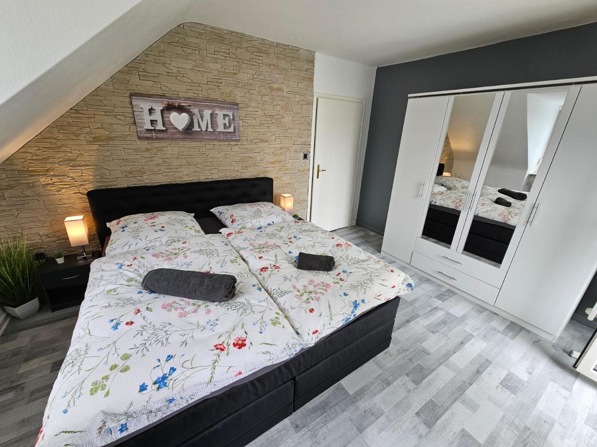 Exklusives Und Helles Dachgeschoss-Apartment No 3 Im Zentrum Von Kassel, Schnelles 1Gbit Internet, Geschirrspueler, Boxspringbetten المظهر الخارجي الصورة